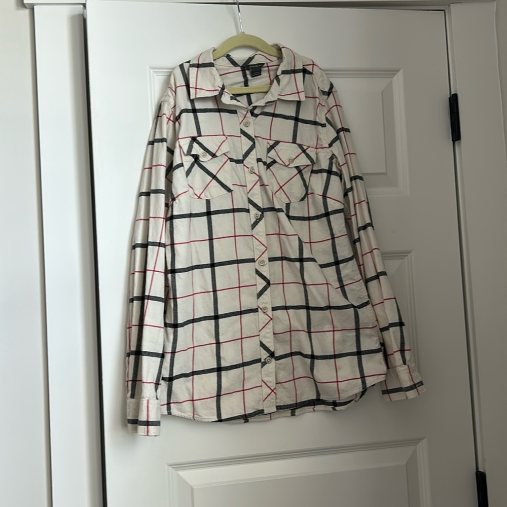 EUC Eddie Bauer Button Up Shirt Size Small